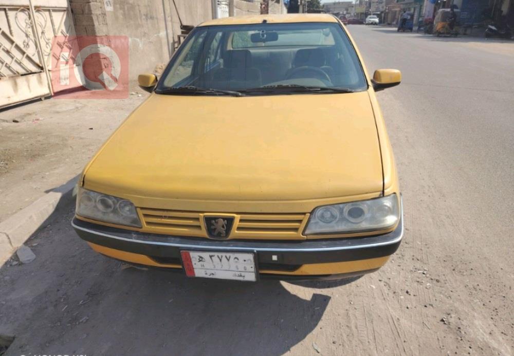 Peugeot 405